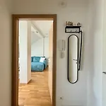 Takara Dachgeschosswohnung 08 Mit Terrasse شقة