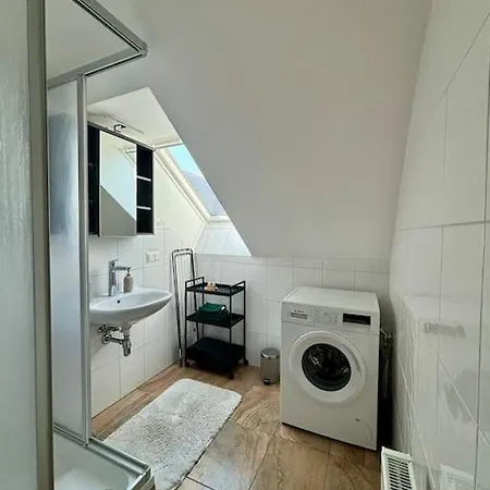 Helle Dachgeschosswohnung Im Zentrum *